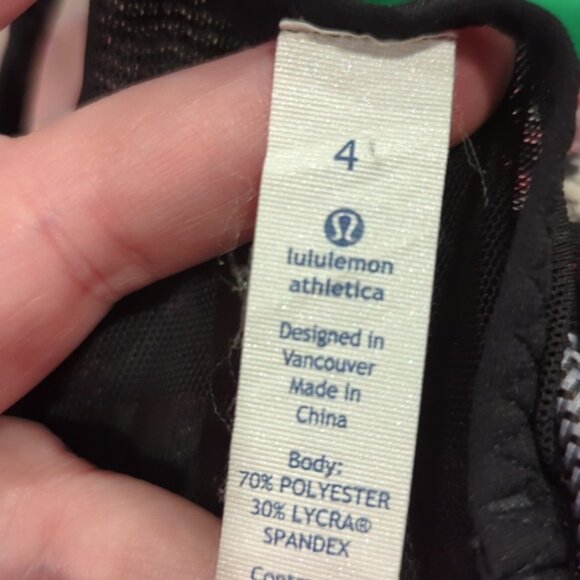 RARE Lululemon Running In The City Tank Stripe Play Slate Black - Picture 3 of 5